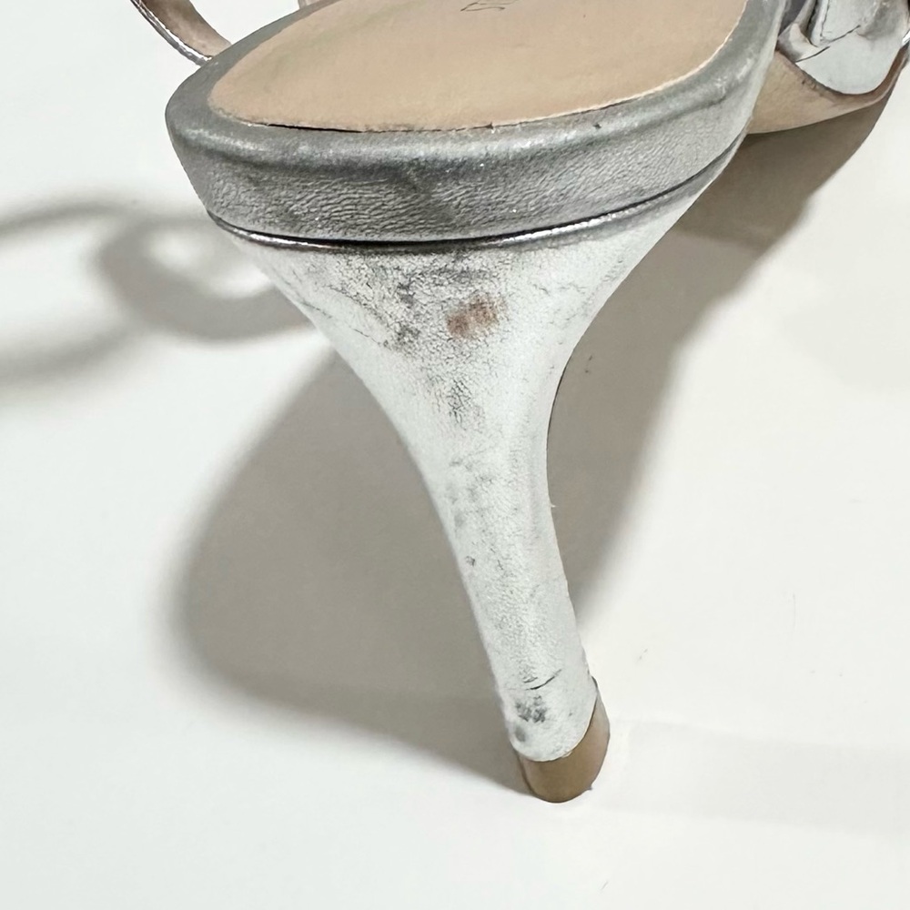 🌹STUART WEITZMAN🌹 Mariposa Silver Leather Sandals Size: 5 - Picture 11 of 16